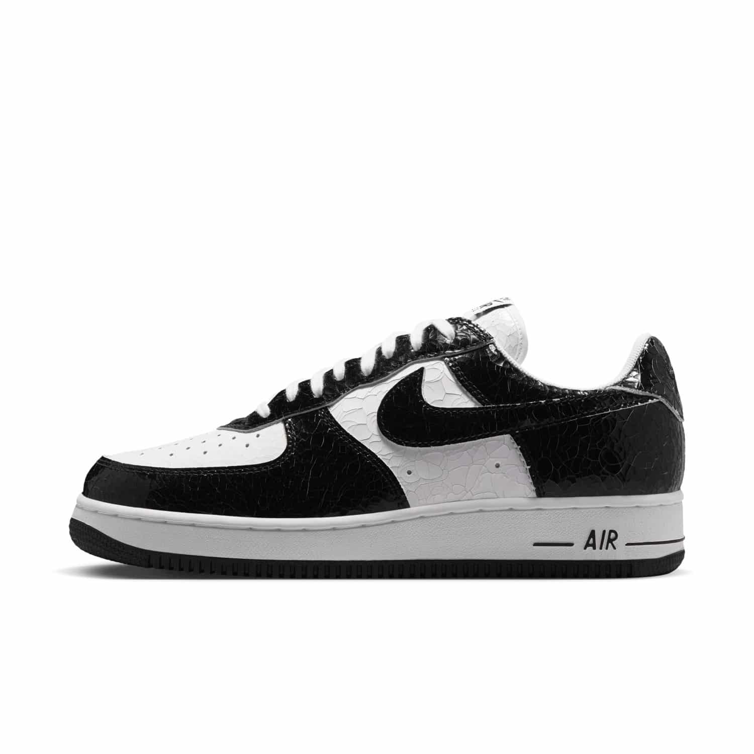 Nike Air Force 1 ’01 Cracked Leather Pack