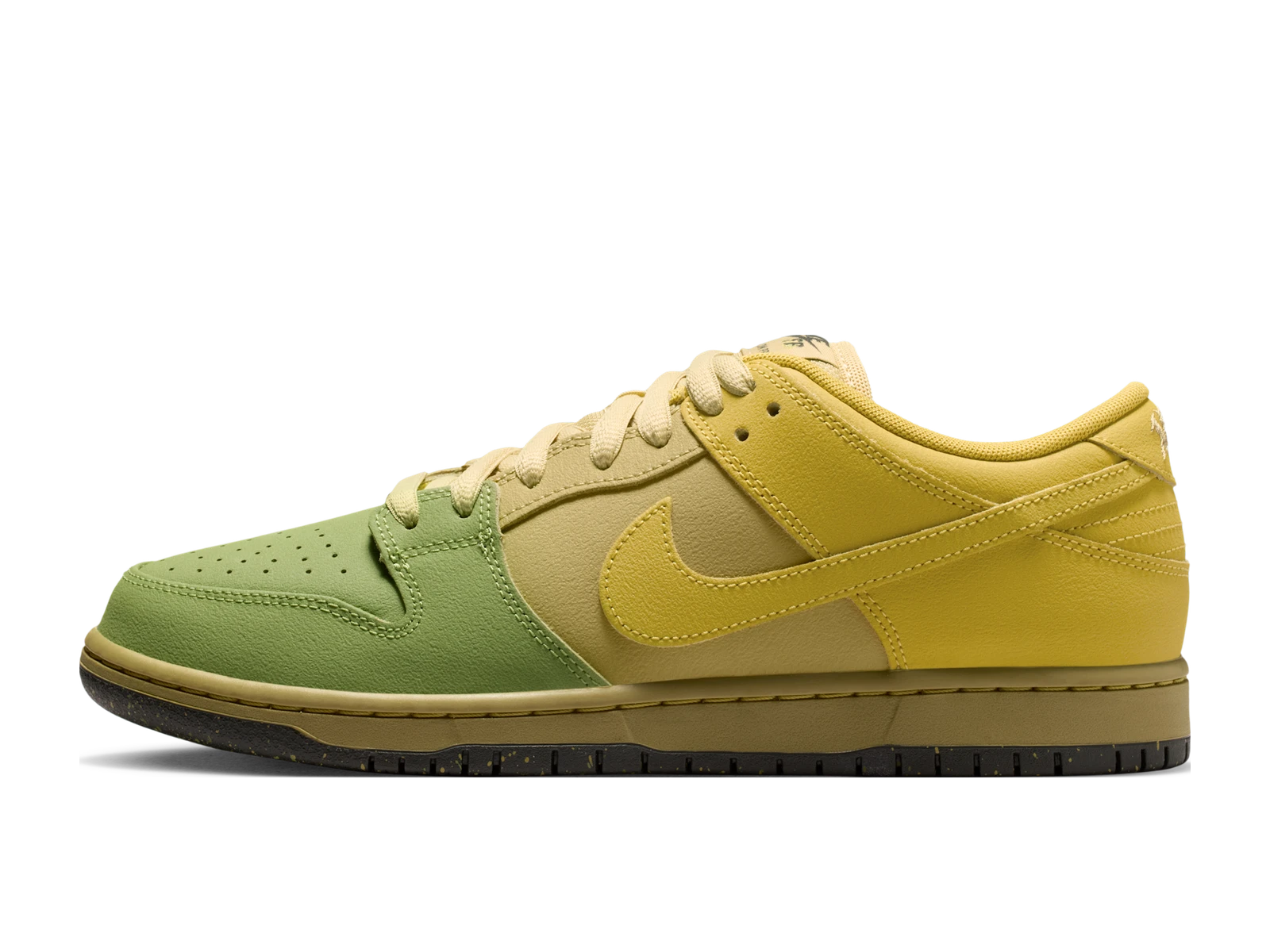 Nike SB Dunk Low Pro WC Saffron Quartz/Saffron Quartz-Pear